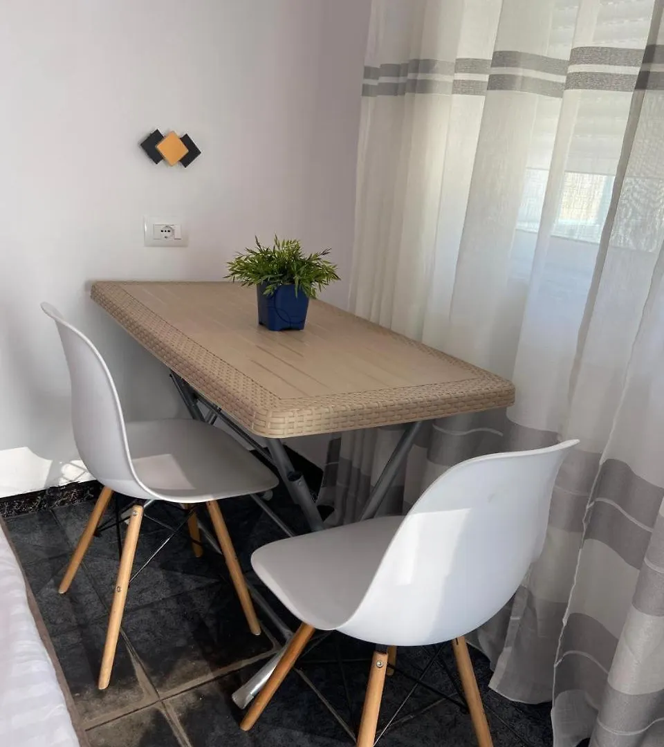 Vlora Summer Rooms Vlore