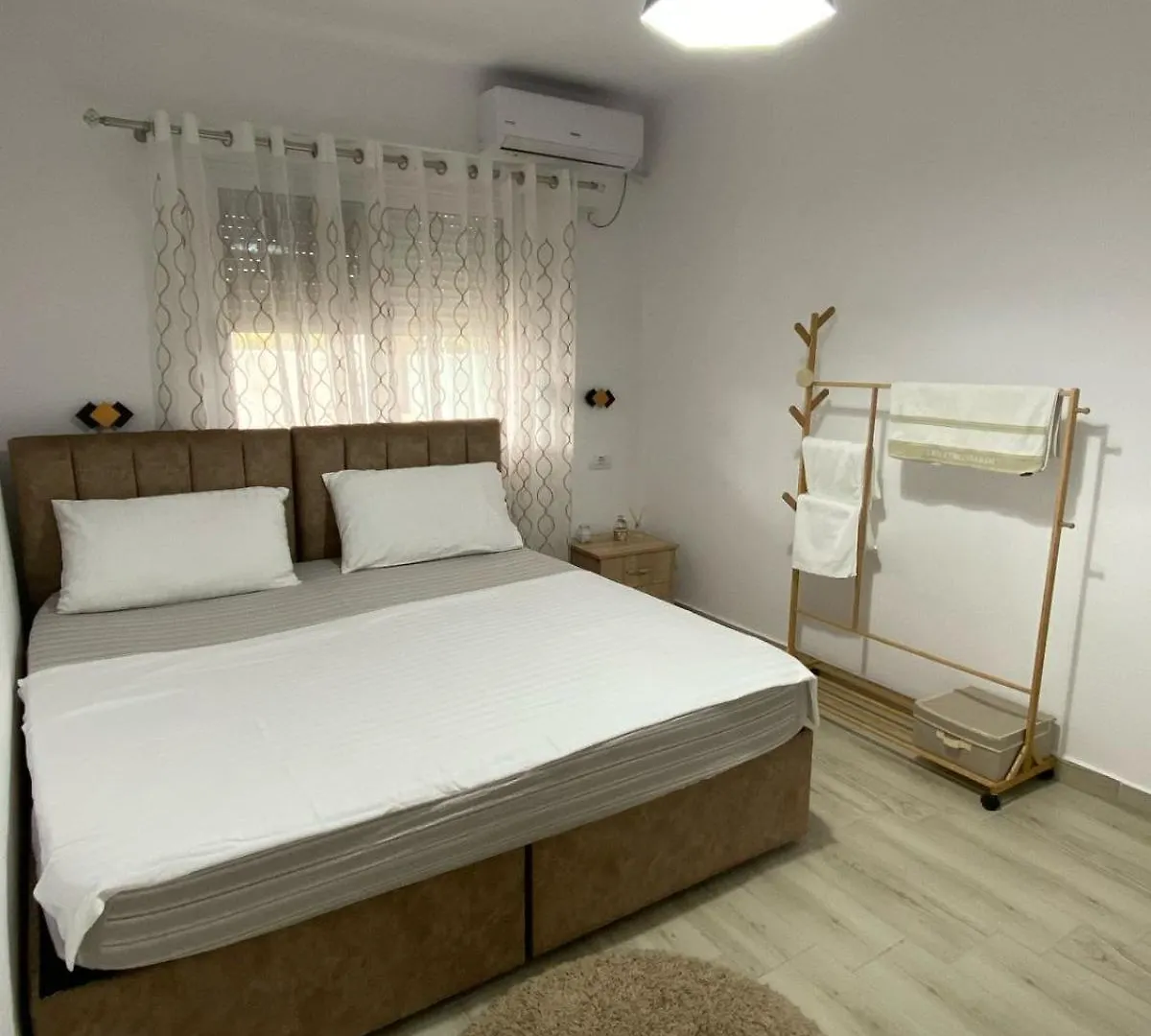 Vlora Summer Rooms